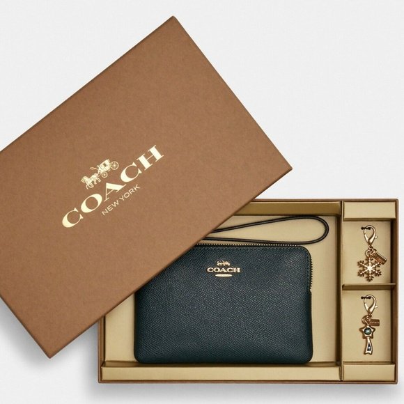 NWT Coach Forest Green Corner Zip Wristlet with Removable Gold Charms - Picture 1 of 8